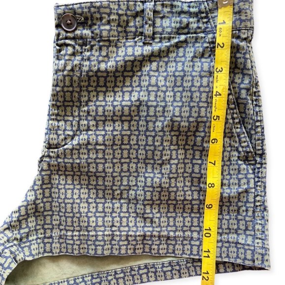 🌸4/$30🌸 Like New Gap Cotton Summer Short with Deco Tile Print - Picture 9 of 10